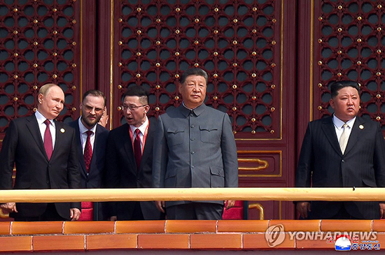 N.K. leader attends military parade in Beijing